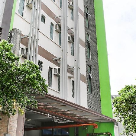 Oyo 442 Ipark Hotel Cebu Exterior photo